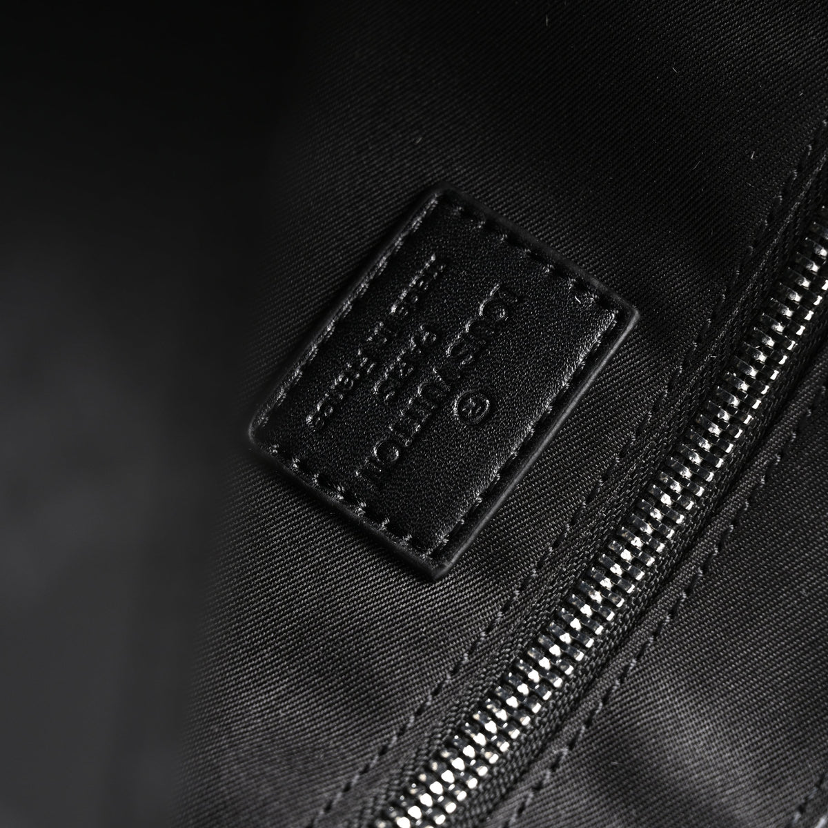 Louis Vuitton Messenger Bag – Monogram Eclipse Canvas