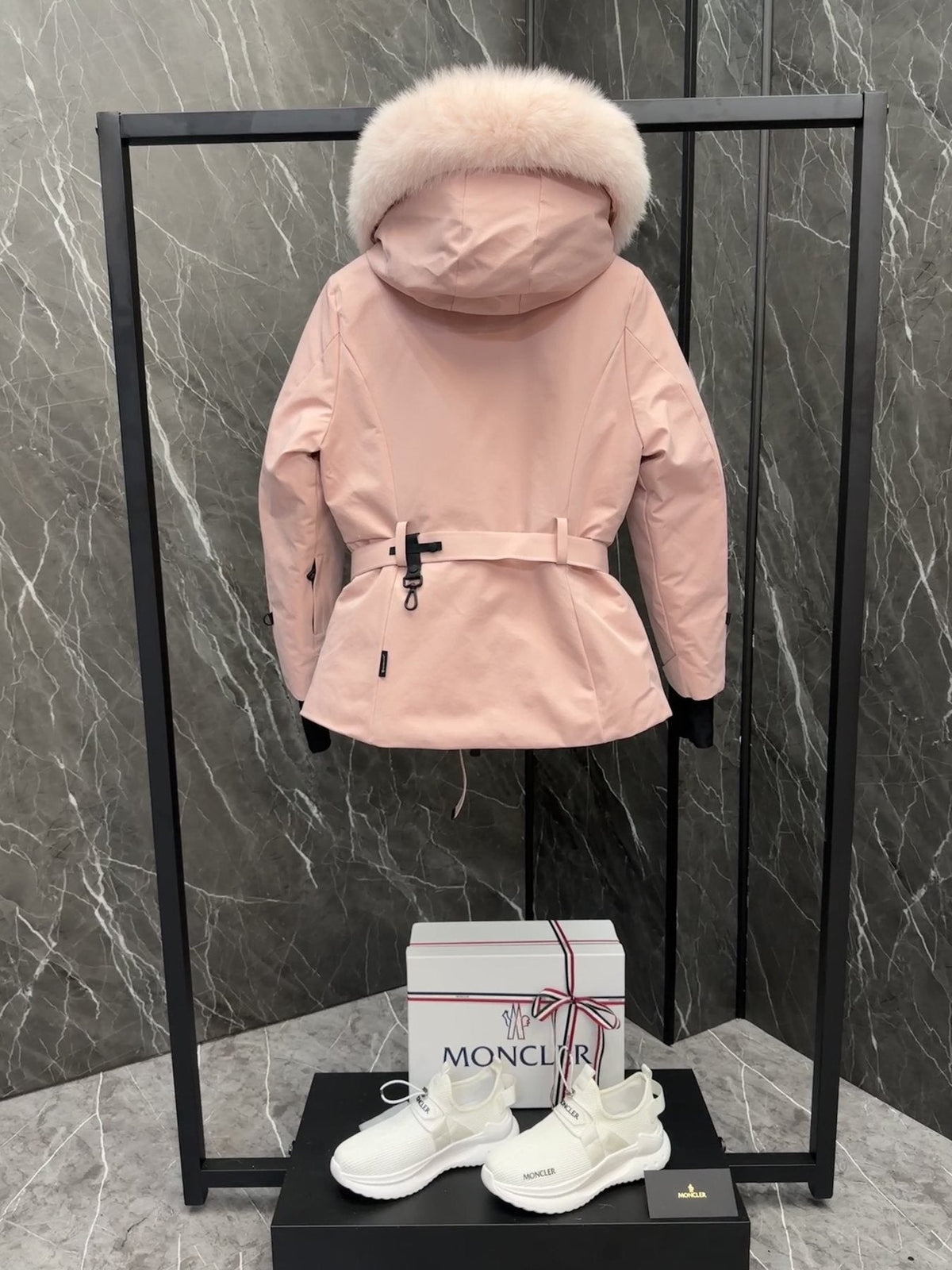 Moncler Women's Belted Fur-Trim Hood Short Down Ski Coat — back